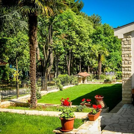 Holiday Home Sofia Poreč Eksteriør billede